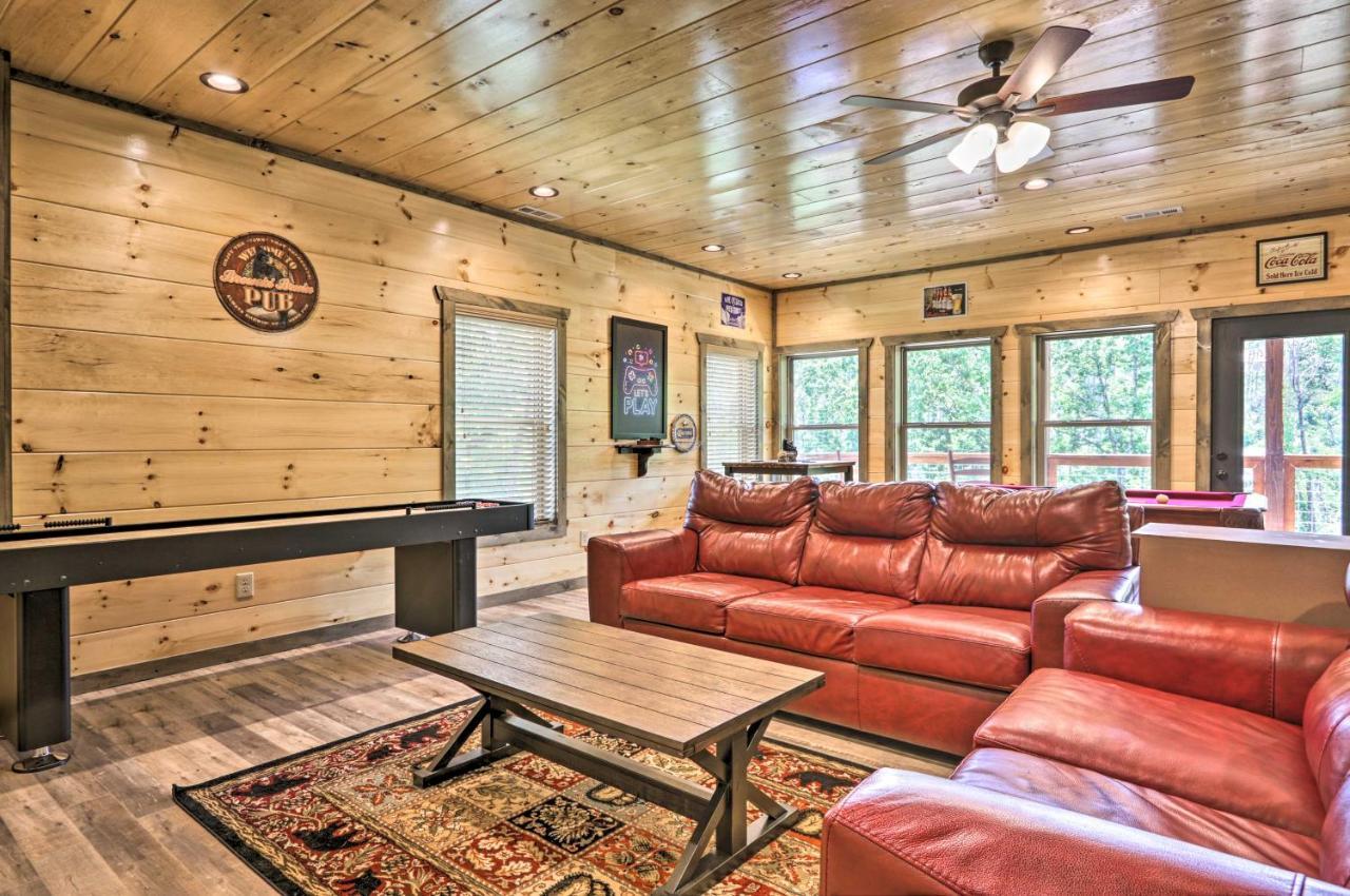 Modern Cabin With Hot Tub And Game Room In Gatlinburg! Exterior photo